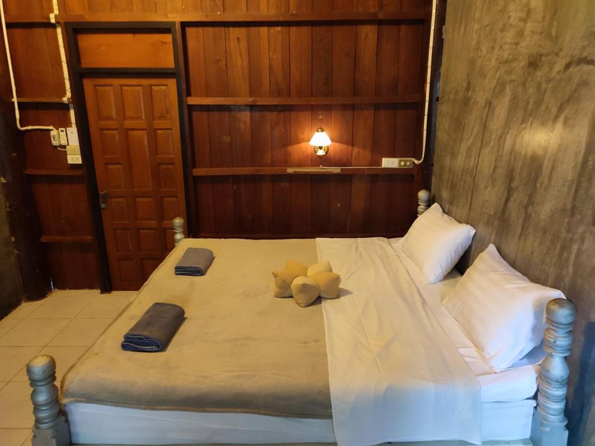 Kwanlah Homestay Mae Chaem Exterior foto