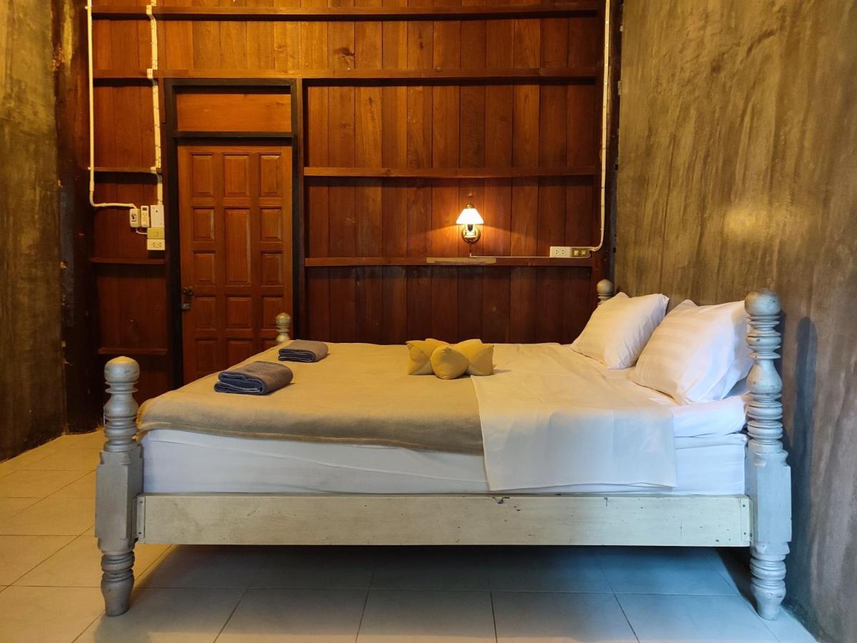 Kwanlah Homestay Mae Chaem Exterior foto