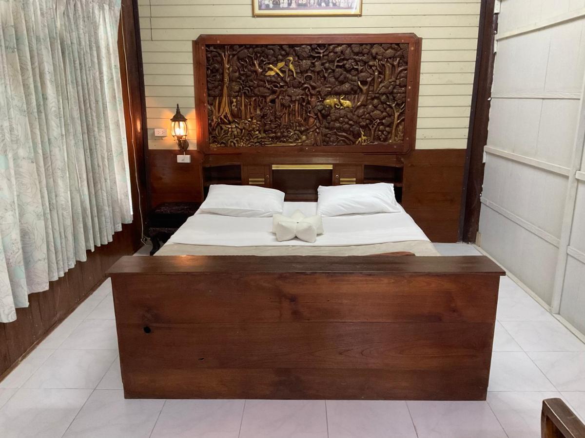Kwanlah Homestay Mae Chaem Exterior foto