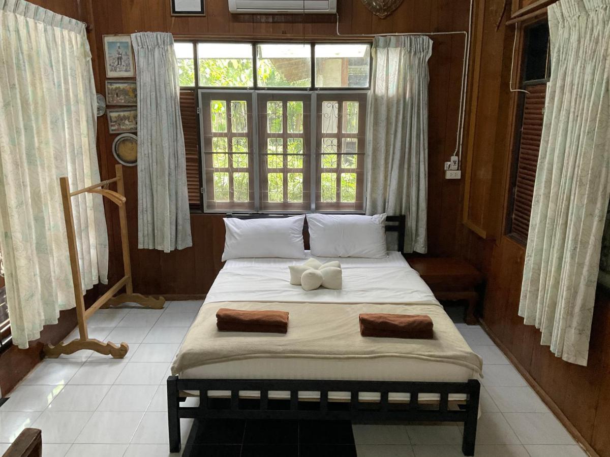 Kwanlah Homestay Mae Chaem Exterior foto